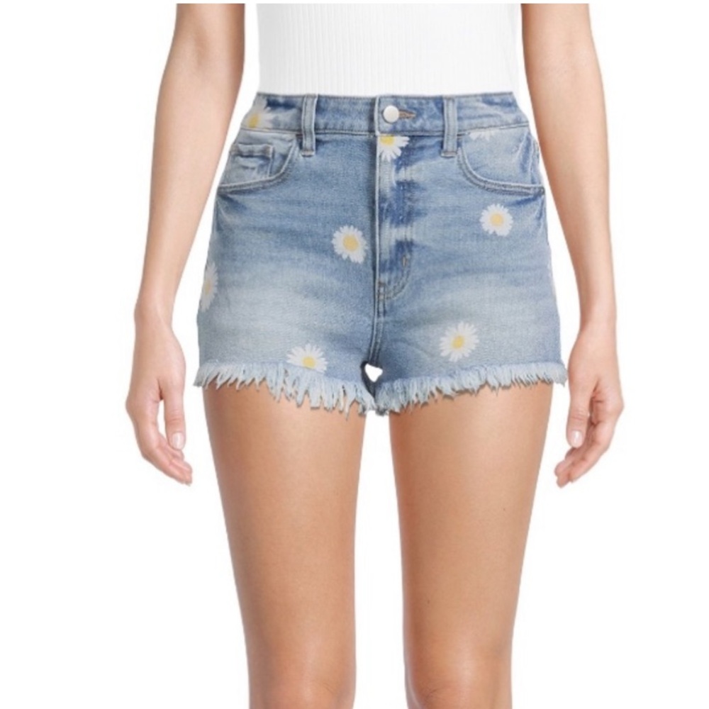 Material Girl 90’s Style Daisy Print Denim Freighted Shorts Juniors Size 7 🌼